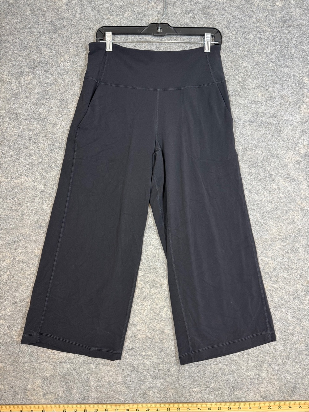 Lululemon Black Wide Leg Crop Pants Size 10 Yoga Pilates Athleisure Casual